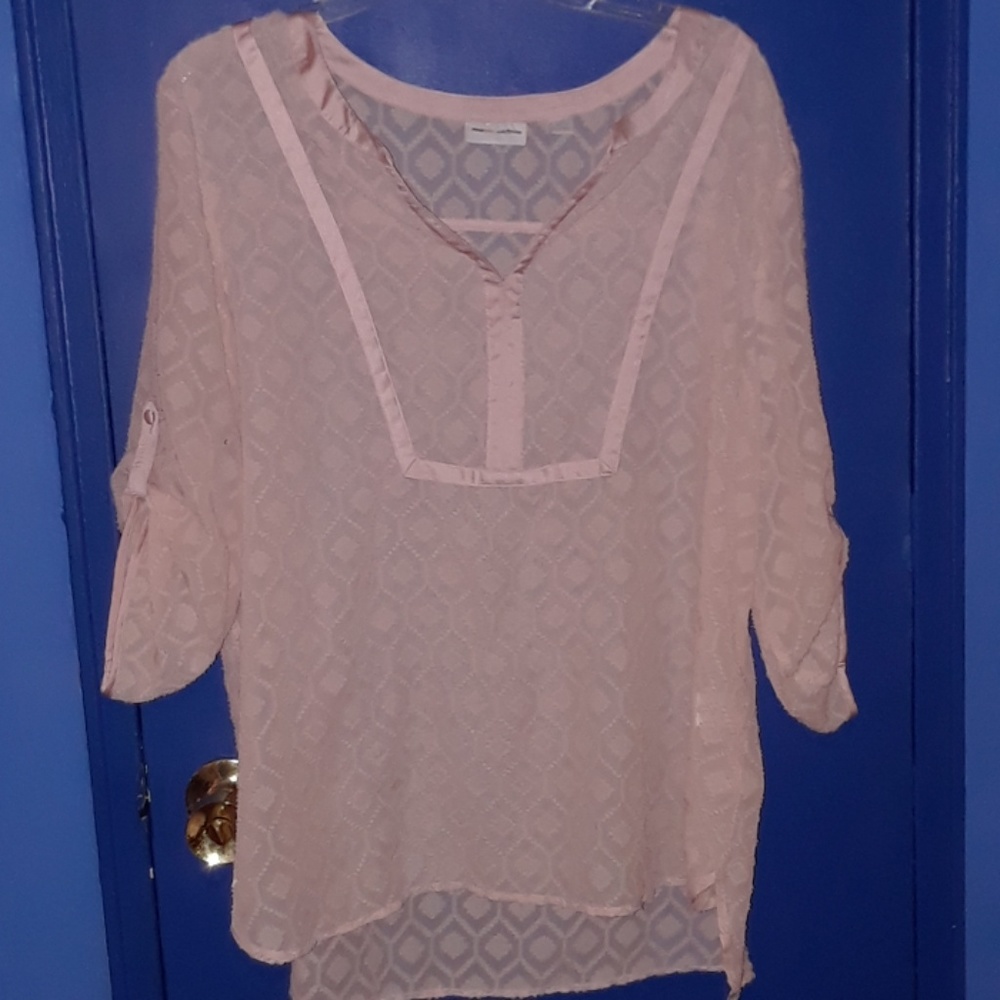 New York & Company long sleeved blouse